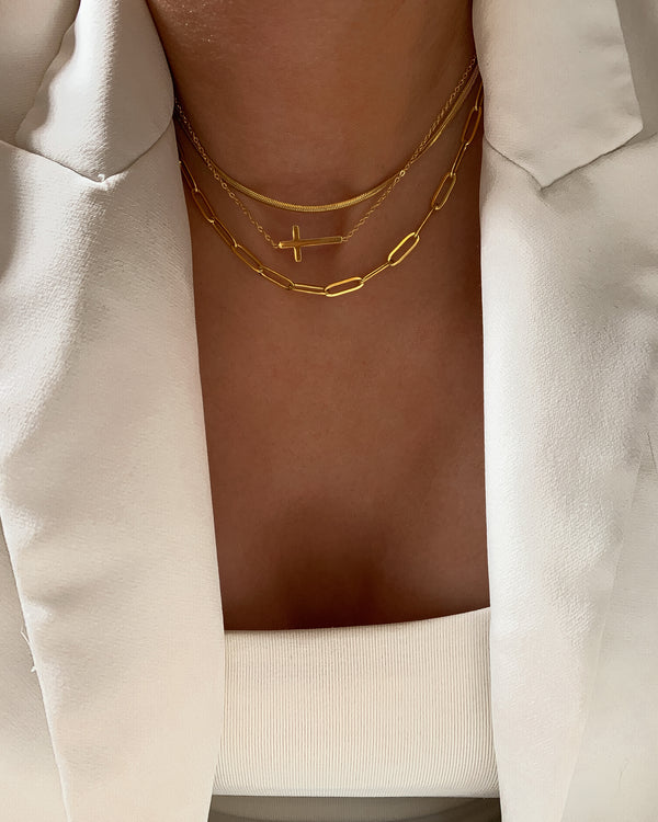 PAPERCLIP NECKLACE.