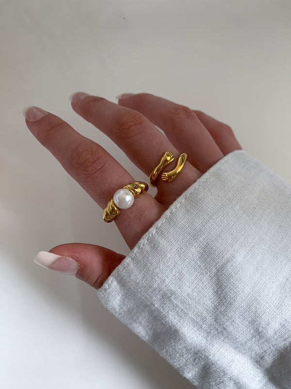 Ring HUG.
